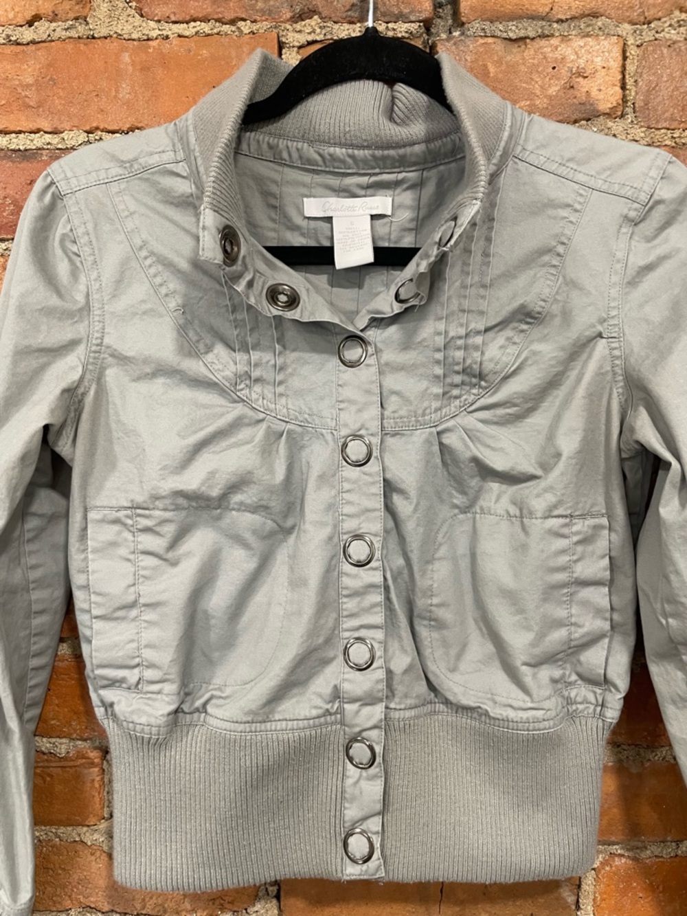 SOLD - Y2K Charlotte Russe Light Gray Ribbed-Hem Button Bomber Jacket | Sz S - Picture 3 of 8